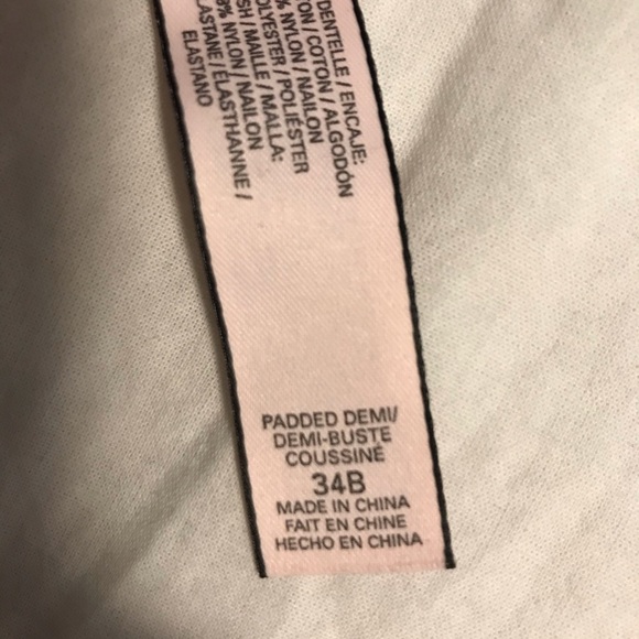 Victoria’s Secret Push-up Bra - Picture 3 of 3